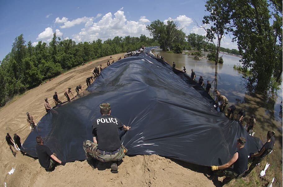 repair a damaged tarp